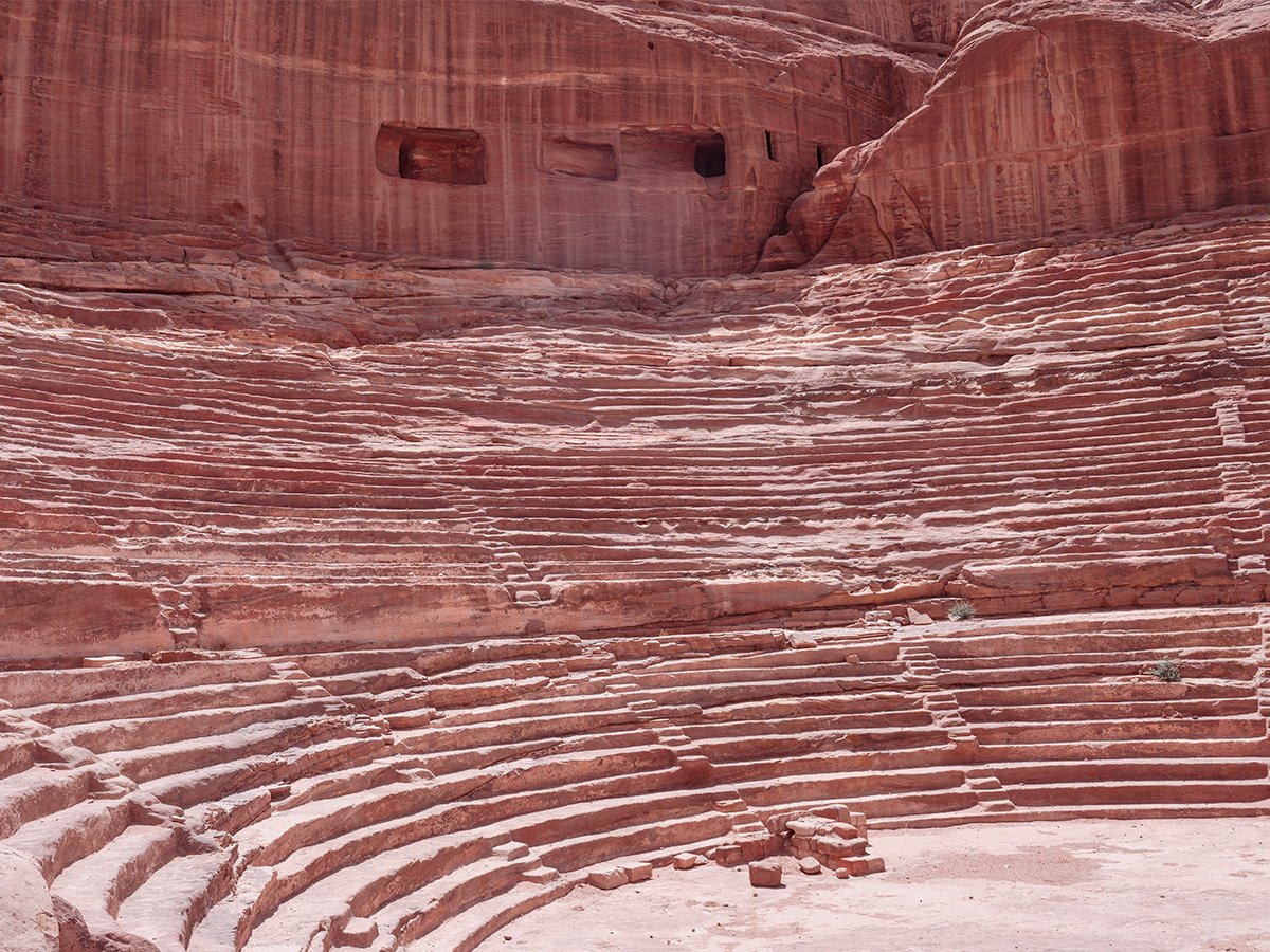 Photographie d'un théâtre dans Petra