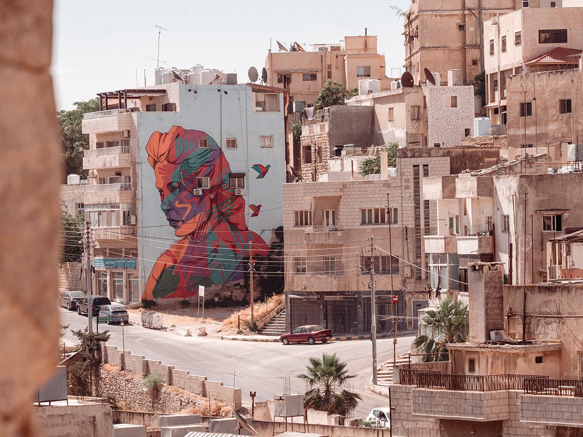 Photographie de street art dans le ville de Amman en Jordanie